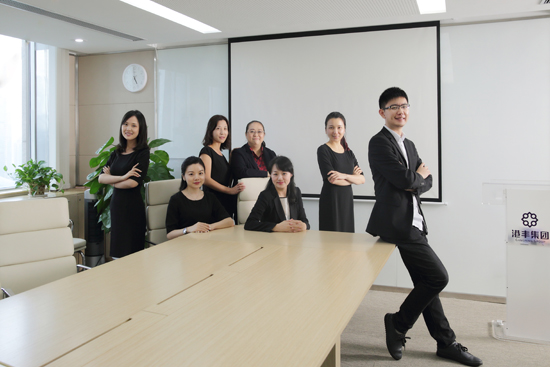 港豐集團(tuán)移民事業(yè)部精英